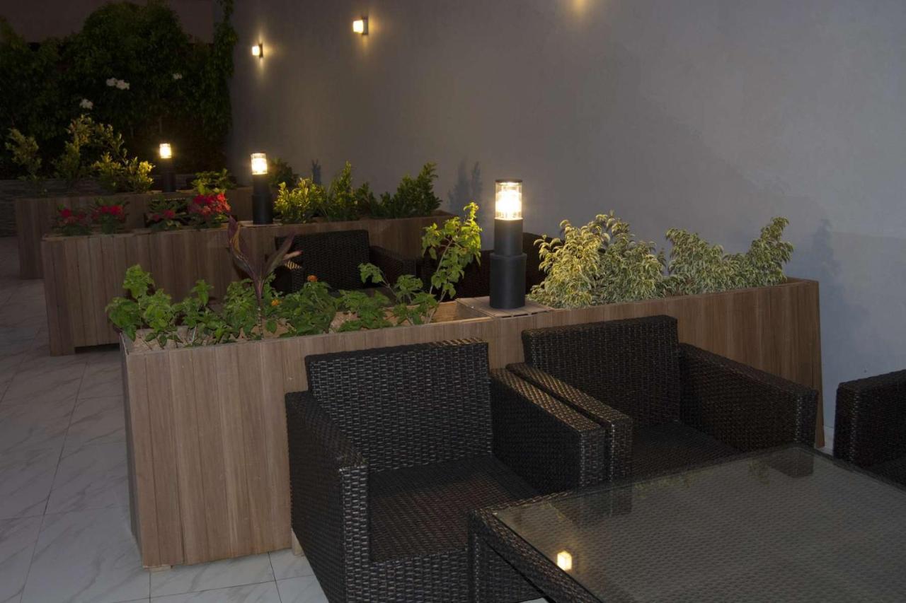 Axil Hotel Dakar Luaran gambar